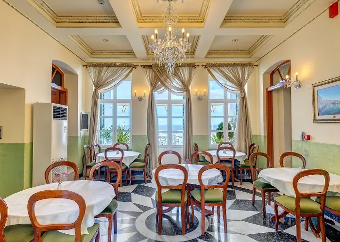 Apollonion Palace 5*