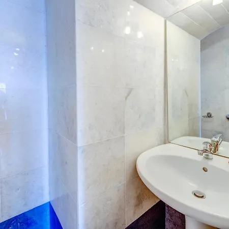 Apollonion Palace 5* إرموبولّي