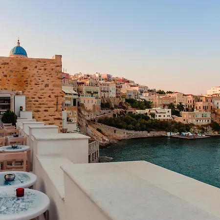 Apollonion Palace إرموبولّي