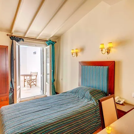 Apollonion Palace إرموبولّي