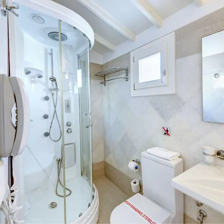 فندق Apollonion Palace 5*