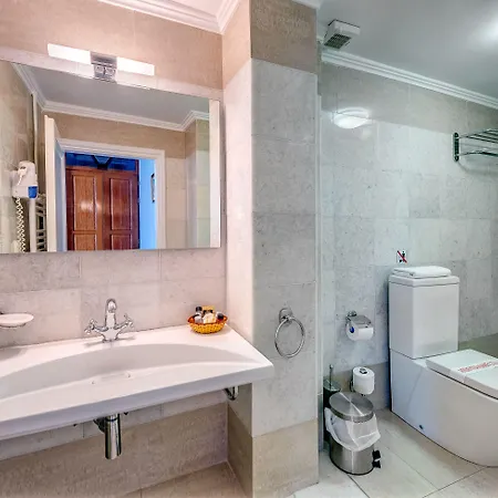 Apollonion Palace 5* إرموبولّي