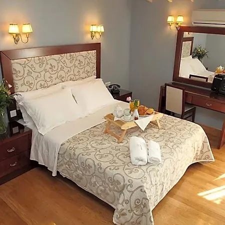 فندق Apollonion Palace إرموبولّي