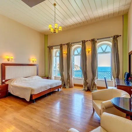 Apollonion Palace Ξενοδοχείο 5*