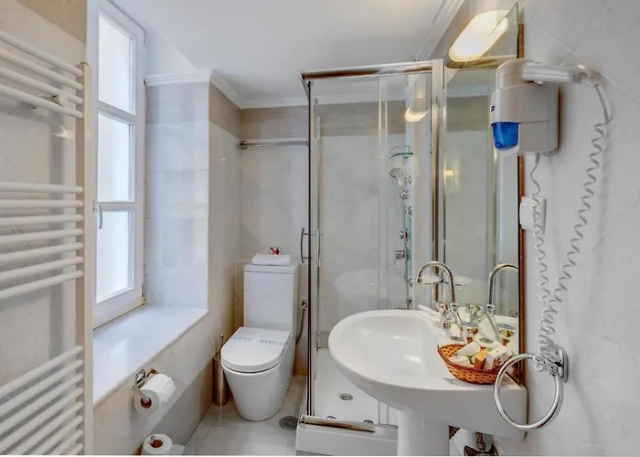 Apollonion Palace Эрмуполис