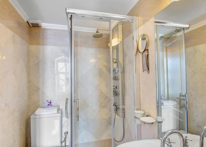 Apollonion Palace Otel