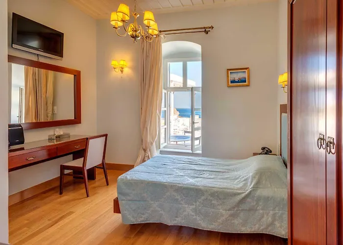 Отель Apollonion Palace 5*