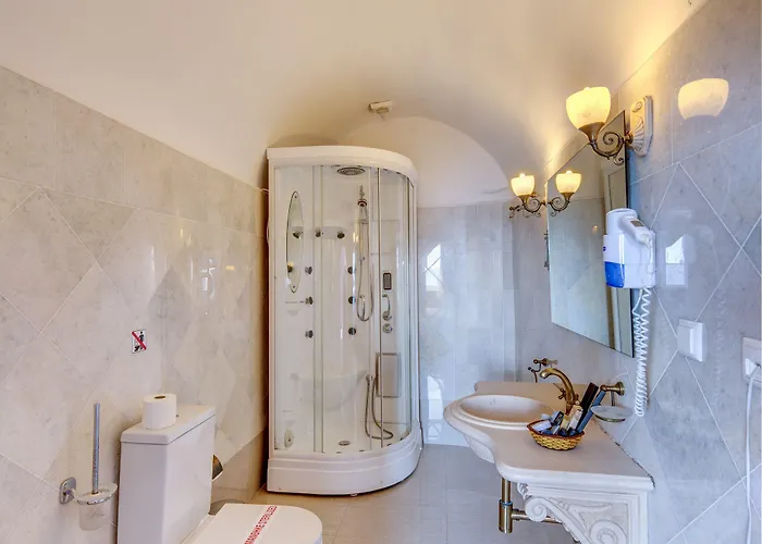 Apollonion Palace Otel 5*